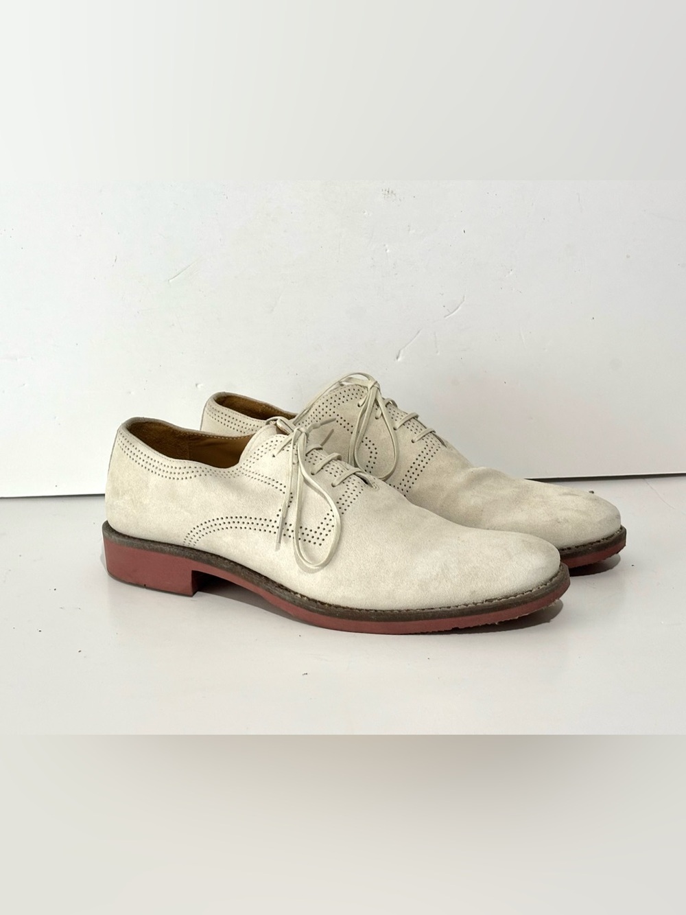 Johnston & Murphy Cream Suede Derby Oxfords with Red-Brown Sole Size 10 M